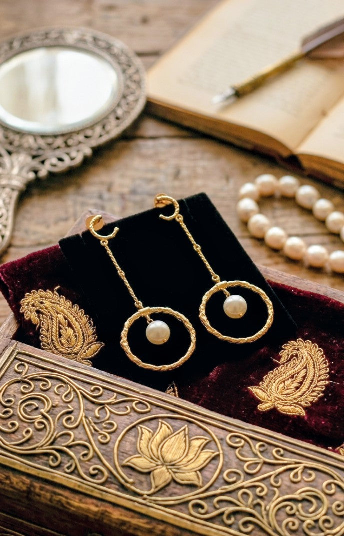 GOLDEN GRACE PEARL DANGLERS