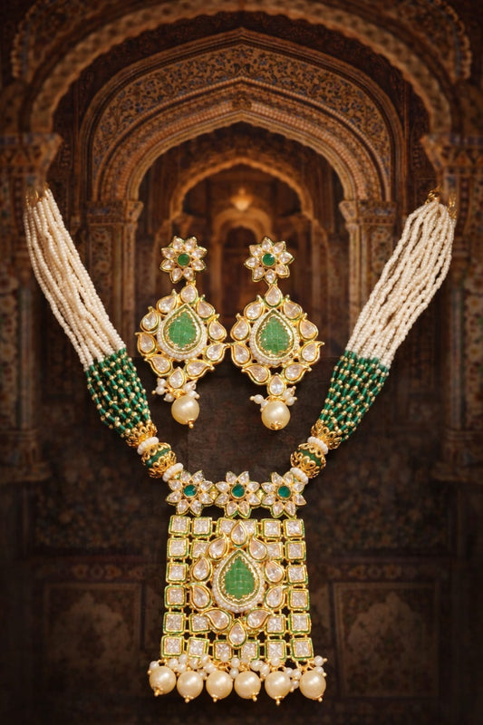EMERALD RADIANCE HEIRLOOM NECKLACE SET