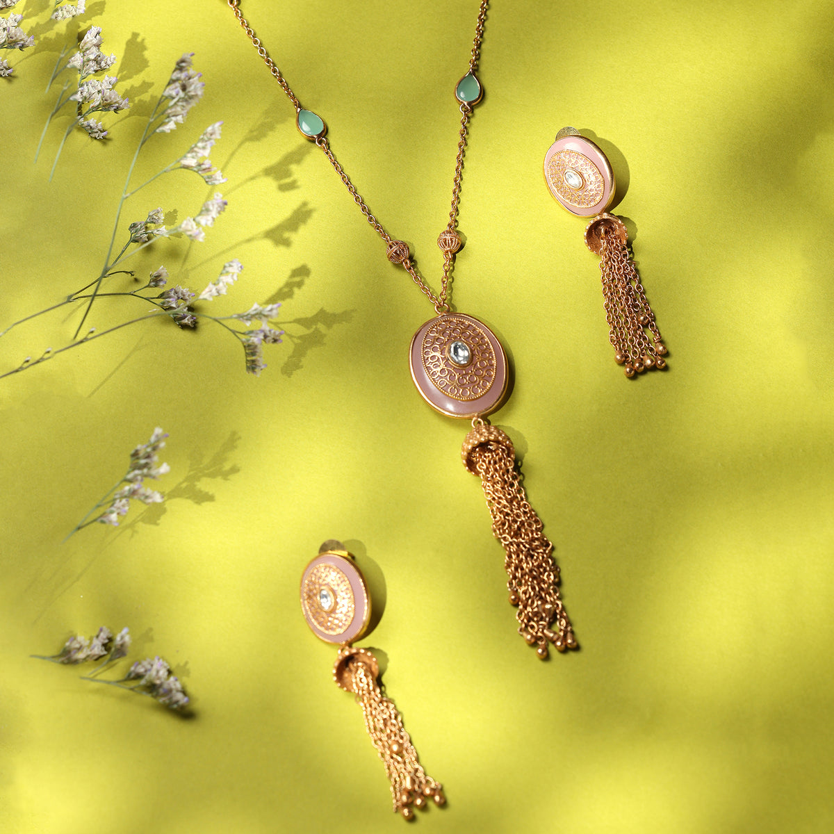 NOOR TASSELLE KUNDAN MEENAKARI PENDANT SET