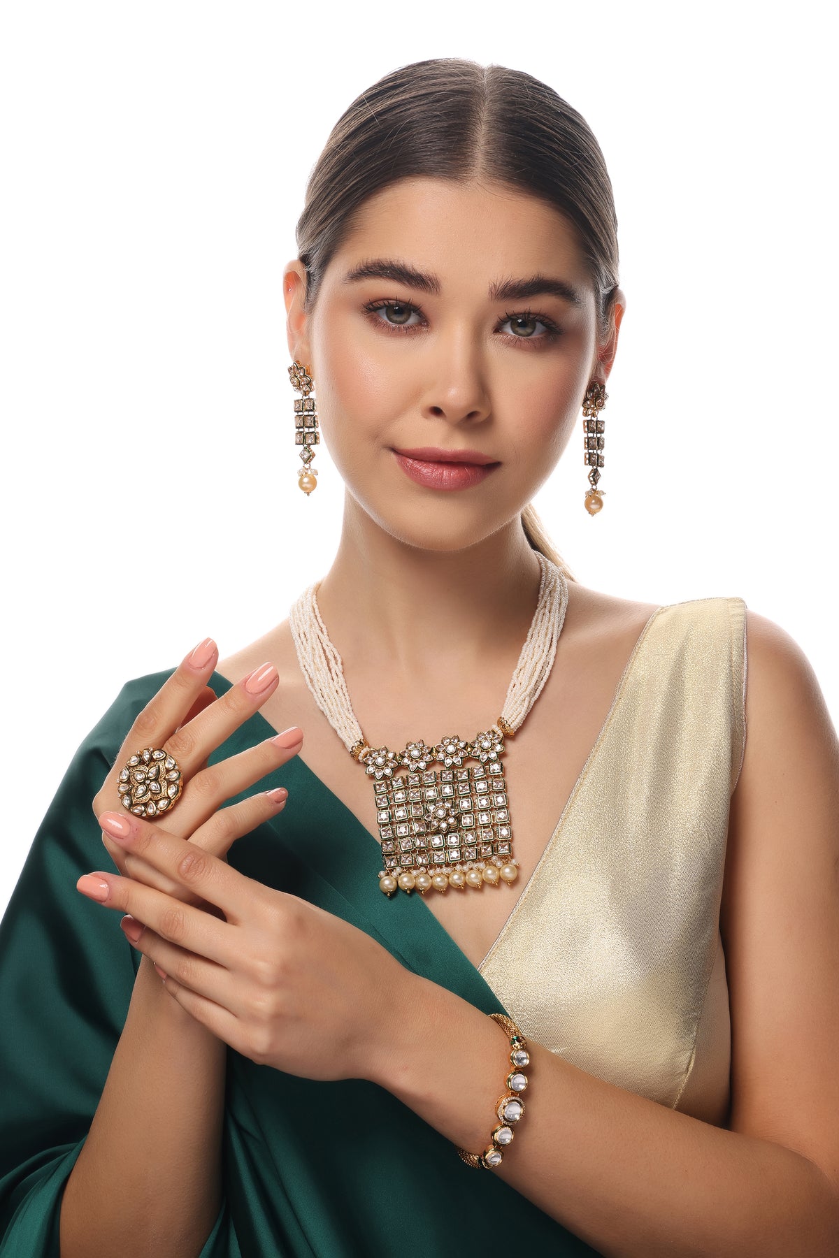 ROYALE KUNDAN NECKLACE