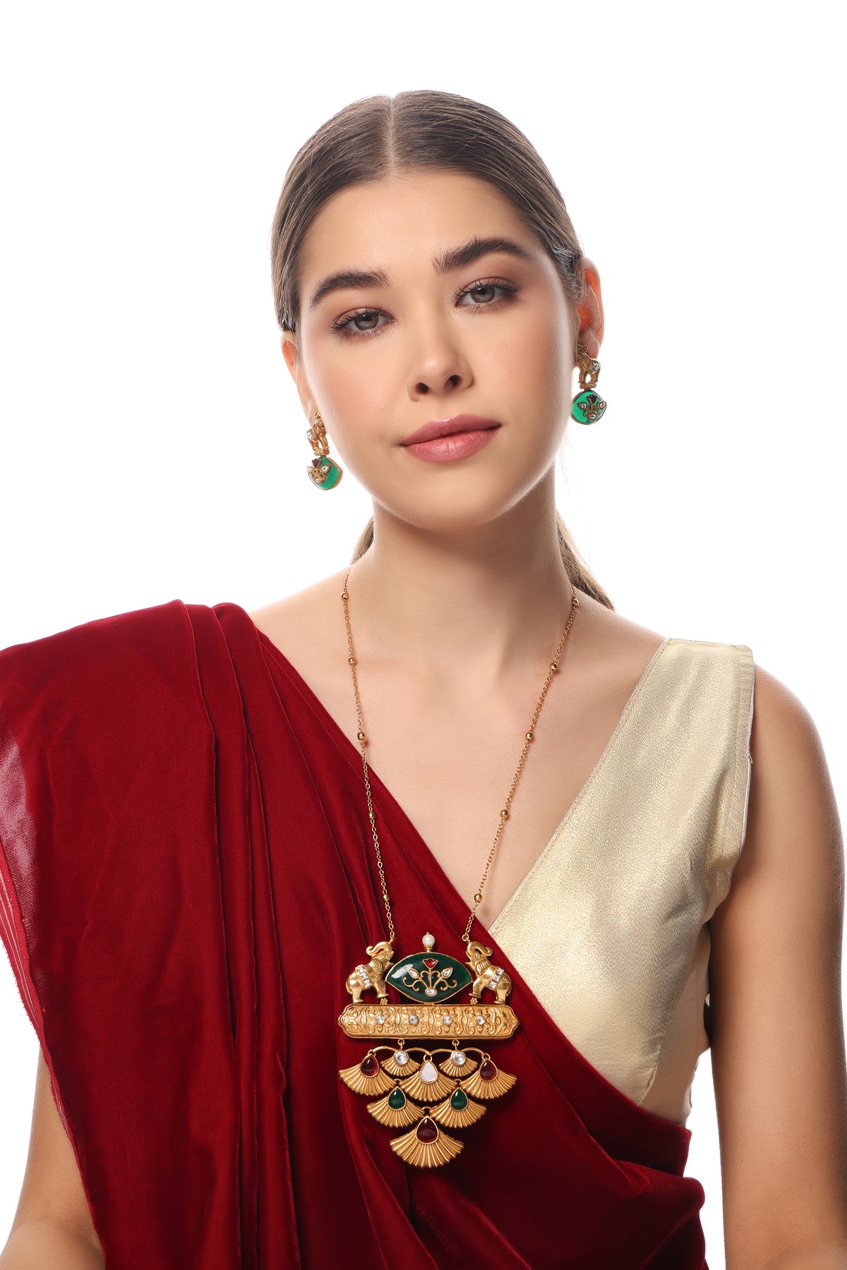 ELEGANT TEMPLE NECKLACE SET WITH ELEPHANT MOTIFS