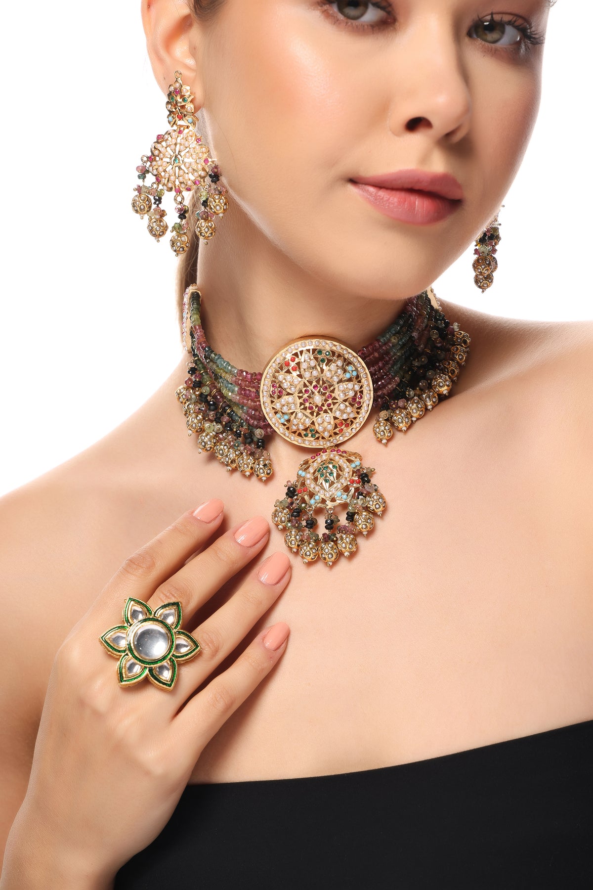 ANTIQUE GOLD CHOKER SET WITH MULTI-COLOURED STONES