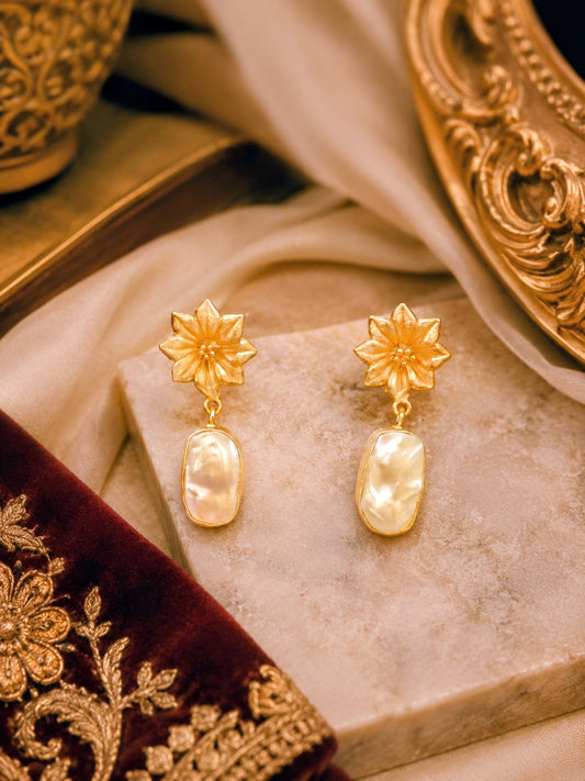 IVORY BLOOM PEARL DROPS