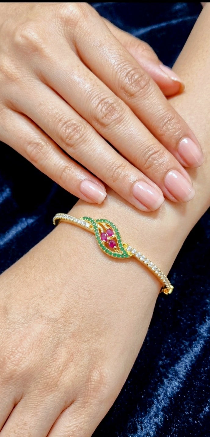 REGAL HARMONY KUNDAN BRACELET
